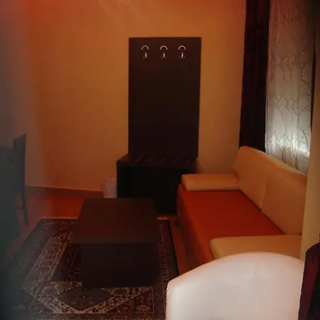 Otel Emporiko 2*