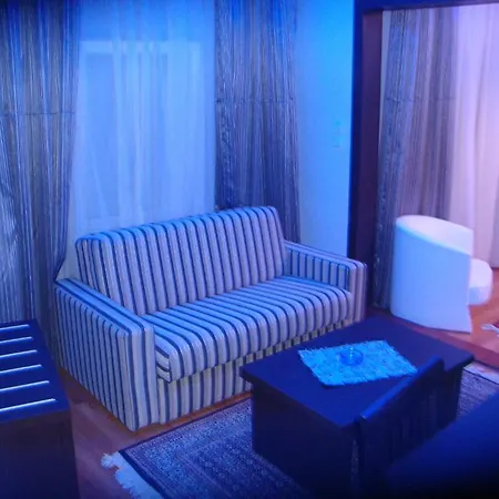 Emporiko Otel