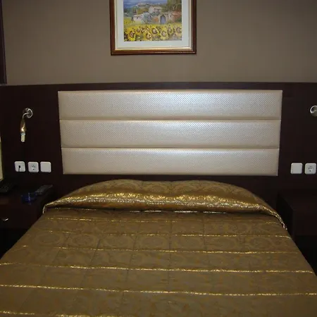 Otel Emporiko 2*