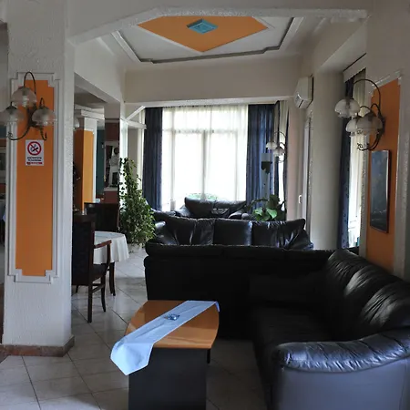 Otel Emporiko 2*