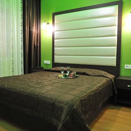 Emporiko Otel