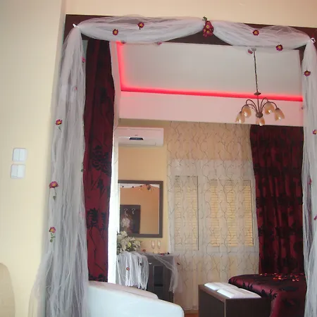 Otel Emporiko 2*