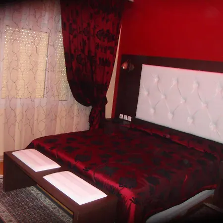 Otel Emporiko 2*